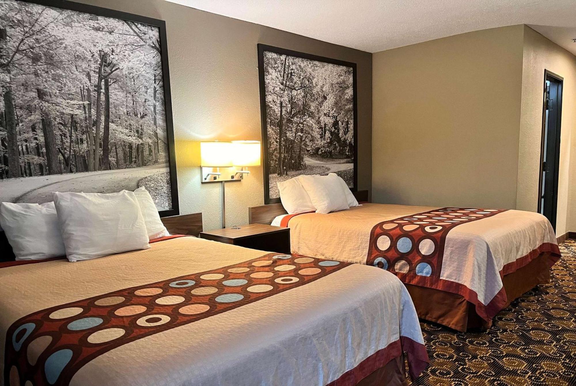 Super 8 By Wyndham Evansville North Stacer Exterior photo