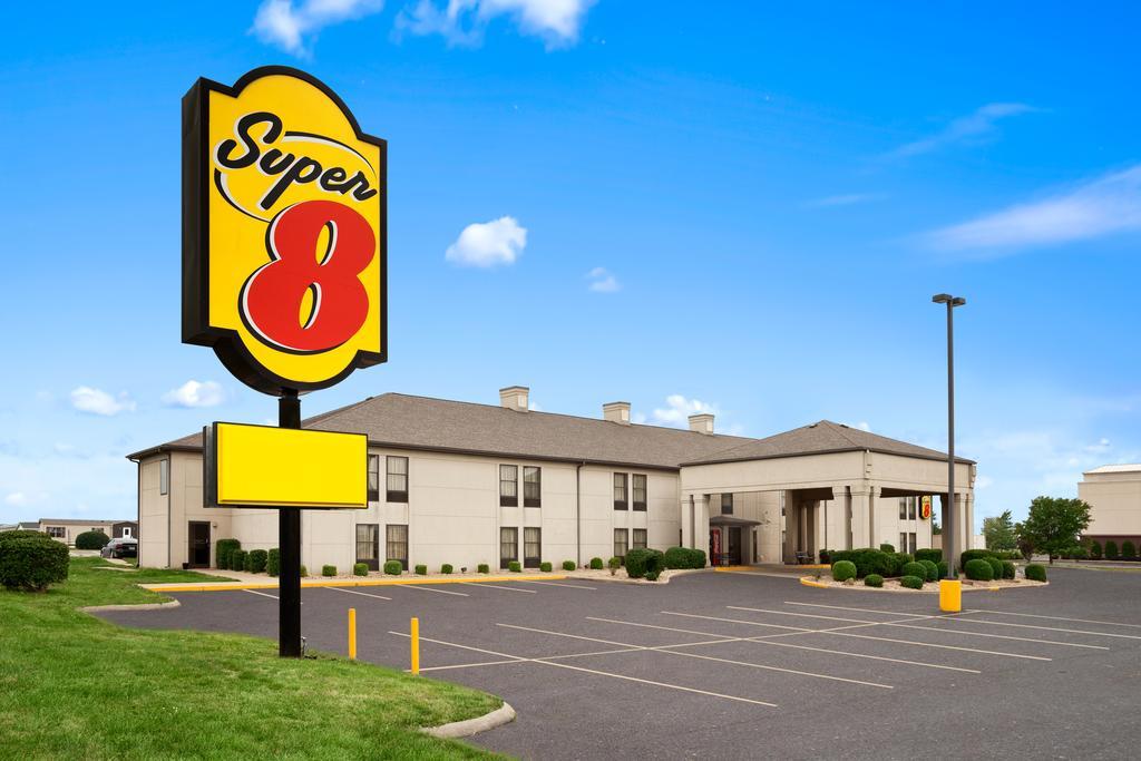 Super 8 By Wyndham Evansville North Stacer Exterior photo